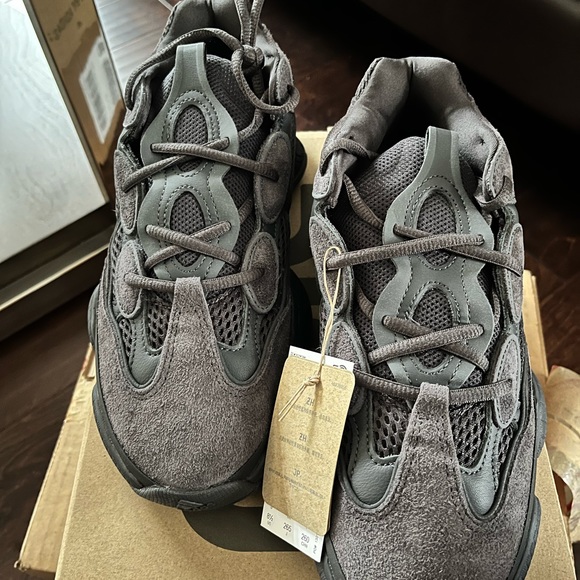 Brand NW/ Tags Yeezy 500 Utility Black.
From Yeezys Last Drop Ever on Confirmed. - Picture 7 of 8